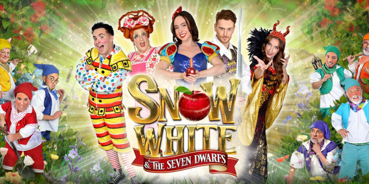 Snow White Panto Banner